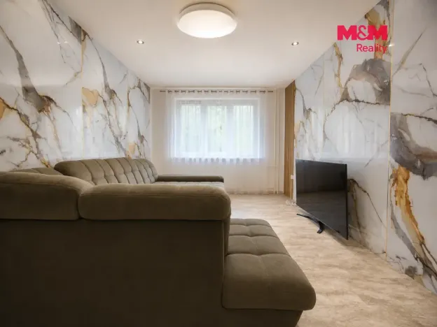 Pronájem bytu 1+1, Kadaň, Chomutovská, 35 m2