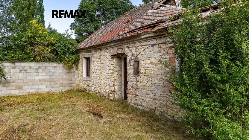 Prodej zemědělského objektu, Počedělice, 2500 m2