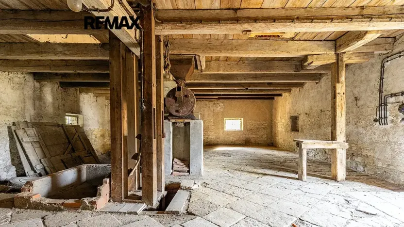 Prodej zemědělského objektu, Počedělice, 2500 m2