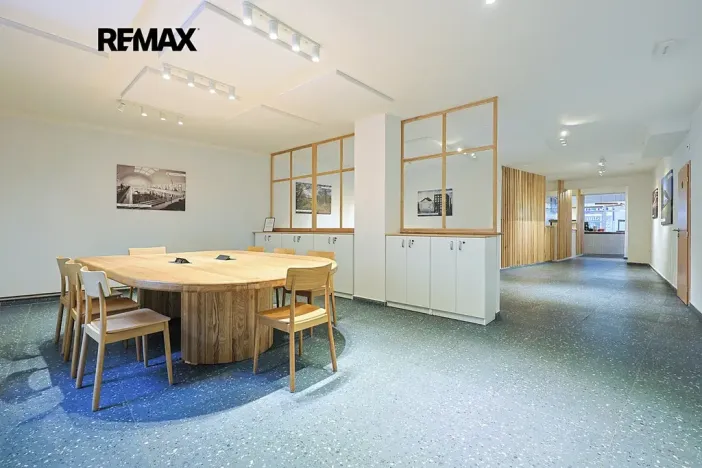 Pronájem obchodního prostoru, Plzeň, Škroupova, 210 m2