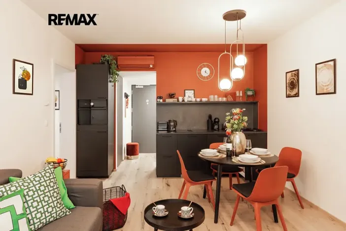 Prodej bytu 2+kk, Praha - Karlín, Sokolovská, 59 m2