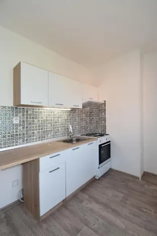 Pronájem bytu 2+1, Klášterec nad Ohří, Václava Řezáče, 57 m2