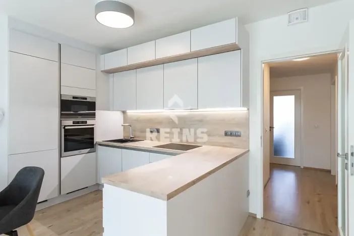 Prodej bytu 4+kk, Praha - Horní Měcholupy, Hornoměcholupská, 140 m2