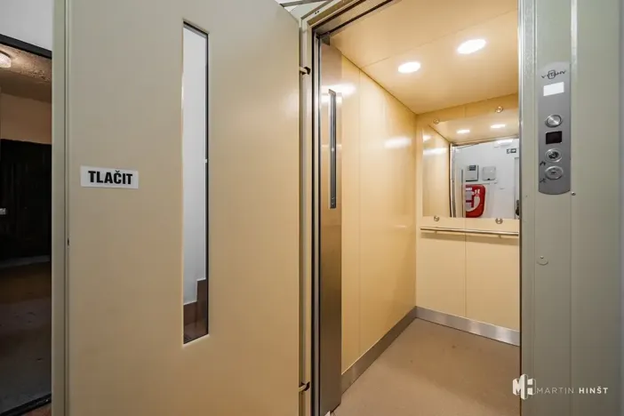 Pronájem bytu 1+1, Odolena Voda, Komenského, 35 m2