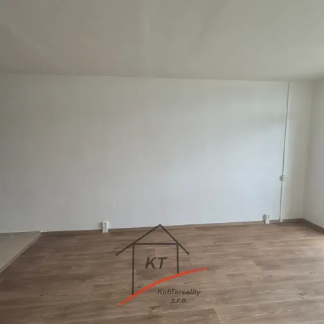 Pronájem bytu 1+kk, Děčín, Žerotínova, 35 m2