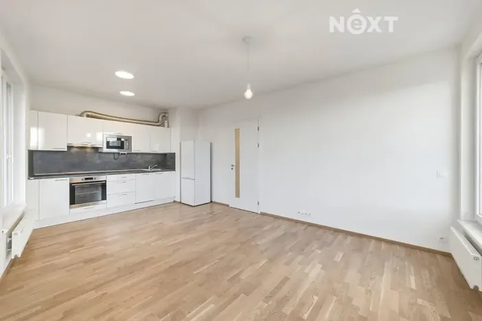 Pronájem bytu 2+kk, Praha - Hlubočepy, Benešova, 53 m2