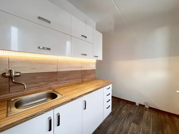 Pronájem bytu 2+1, Chomutov, Skalková, 51 m2