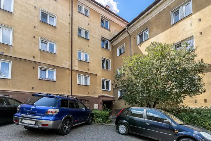 Prodej bytu 2+1, Tábor, Husinecká, 66 m2