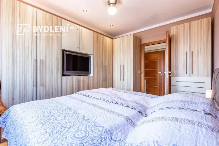 Prodej vícegeneračního domu, Krupka, Budovatelů, 317 m2