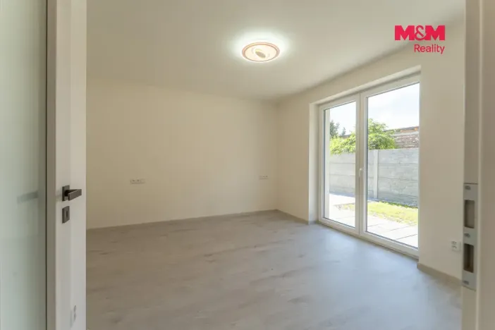 Prodej rodinného domu, Křinec, Zelené náměstí, 83 m2