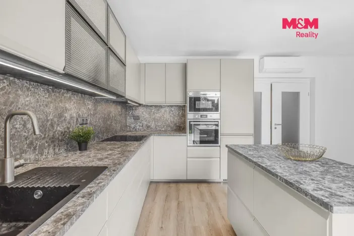Pronájem bytu 4+kk, Praha - Smíchov, Podbělohorská, 250 m2
