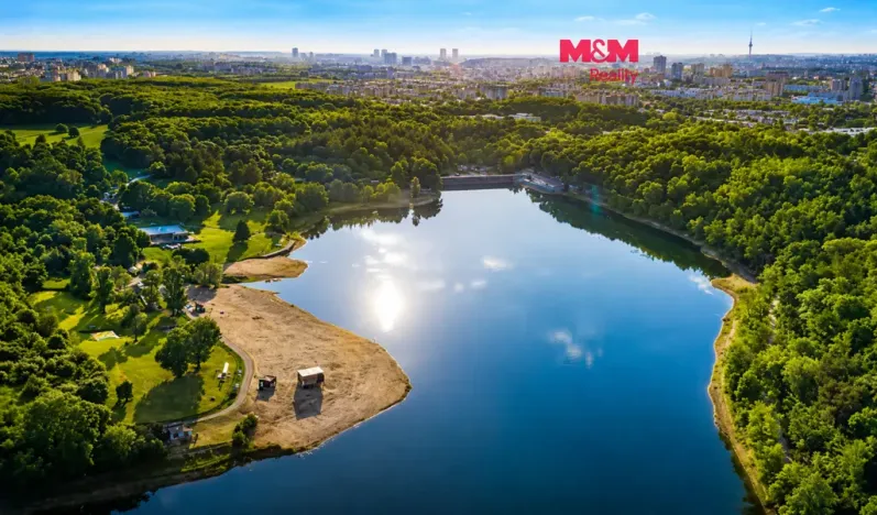 Prodej komerčního pozemku, Praha - Hostivař, 1809 m2