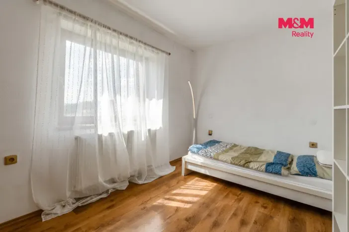 Prodej rodinného domu, Králův Dvůr - Křižatky, 156 m2