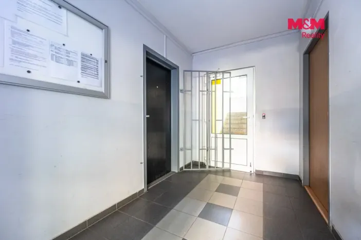 Pronájem obchodního prostoru, Praha - Hlubočepy, Pražského, 14 m2