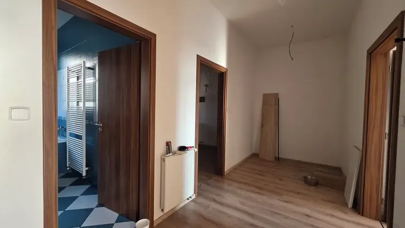 Dražba vícegeneračního domu, Náchod, Komenského, 1000 m2