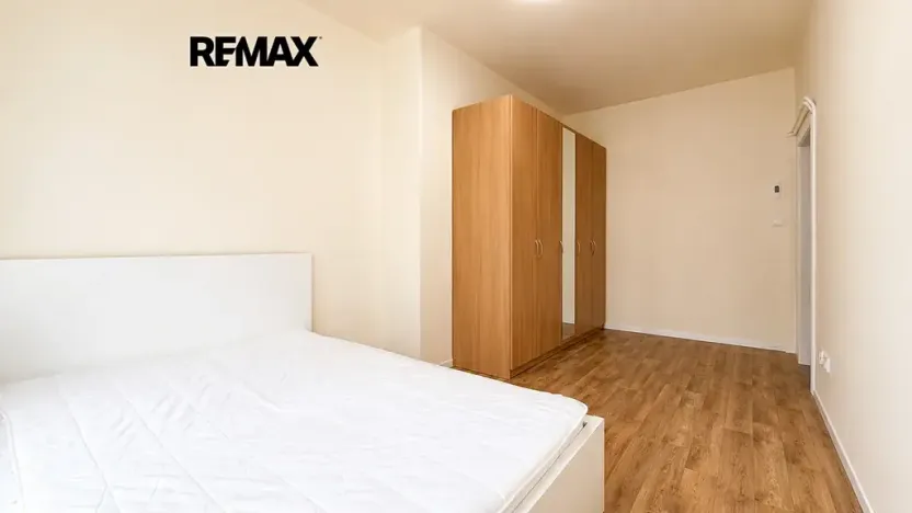 Pronájem bytu 2+1, Praha - Podolí, Na dolinách, 54 m2