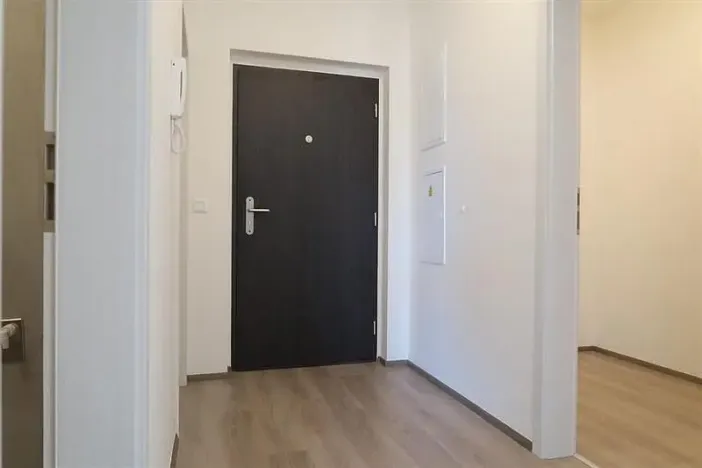 Pronájem bytu 3+kk, Praha - Vysočany, Svatošových, 72 m2
