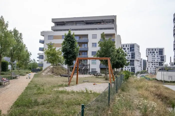 Pronájem bytu 3+kk, Praha - Vysočany, Svatošových, 72 m2