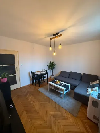 Pronájem bytu 2+kk, Praha - Strašnice, Starostrašnická, 40 m2