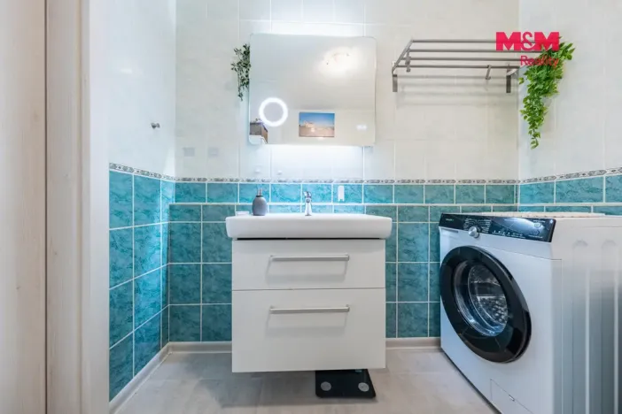 Prodej bytu 3+1, Volary, Sídl. Míru, 70 m2