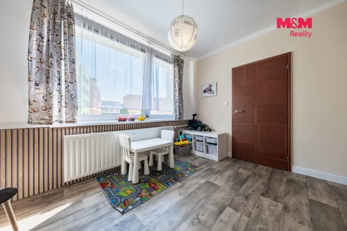 Prodej bytu 3+1, Volary, Sídl. Míru, 70 m2