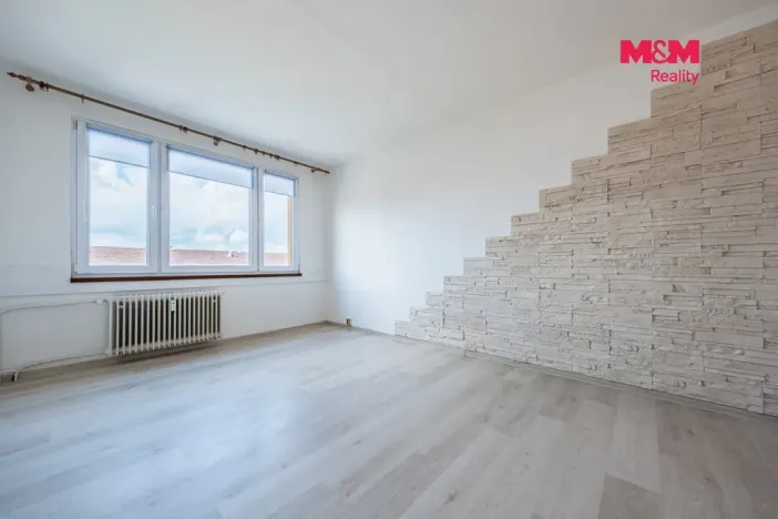 Prodej bytu 2+1, Volary, Sídl. Míru, 63 m2