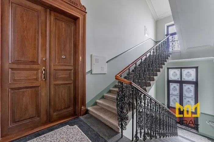 Pronájem bytu 2+kk, Praha - Smíchov, Arbesovo náměstí, 45 m2