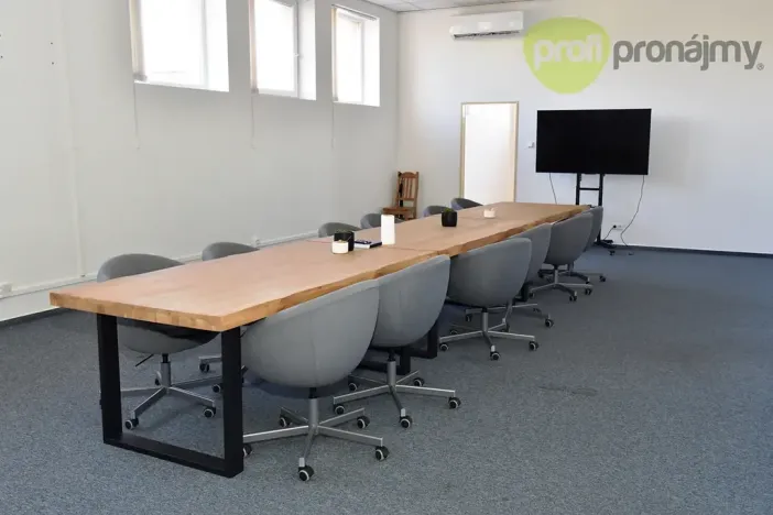 Pronájem obchodního prostoru, Ostrava, Cihelní, 701 m2