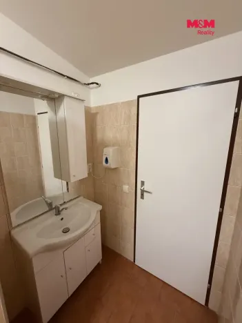 Pronájem bytu 2+kk, Krnov - Pod Bezručovým vrchem, Albrechtická, 40 m2