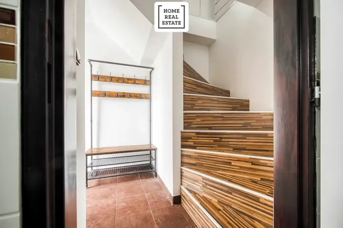 Pronájem apartmánu, Praha - Dolní Měcholupy, U svornosti, 117 m2