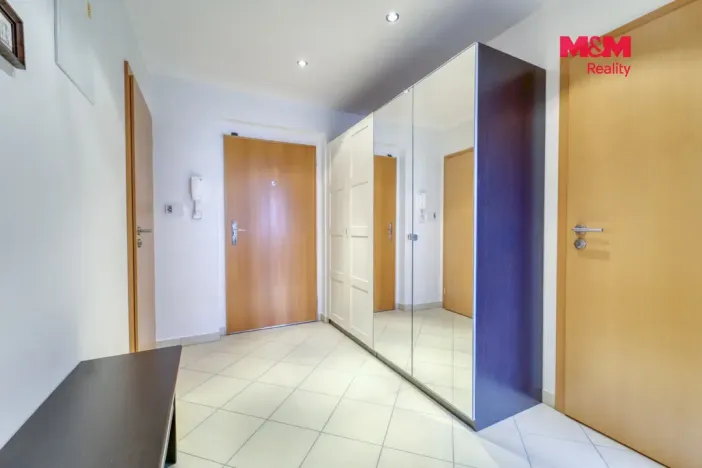 Prodej bytu 2+kk, Praha, Sazovická, 47 m2