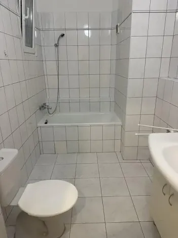 Pronájem bytu 1+kk, Praha - Michle, Nuselská, 35 m2