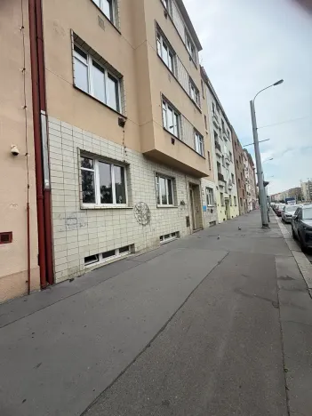 Pronájem bytu 2+1, Praha, V olšinách, 52 m2