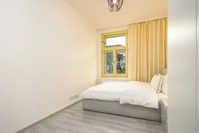 Pronájem bytu 2+kk, Praha - Vršovice, Košická, 36 m2