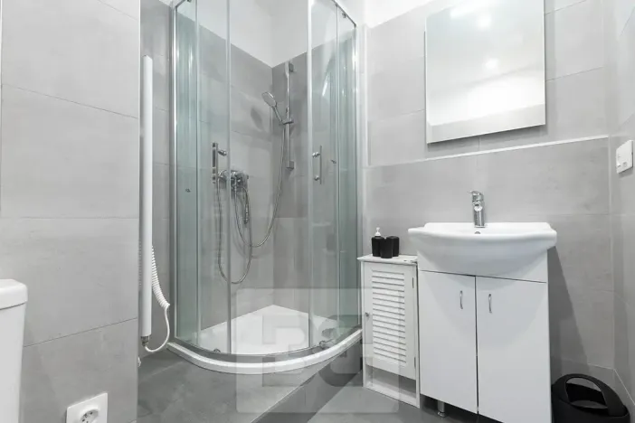 Pronájem bytu 1+kk, Praha - Modřany, Angelovova, 31 m2