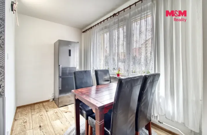 Prodej bytu 2+1, Chomutov, Pod Břízami, 61 m2
