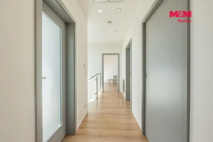 Prodej rodinného domu, Praha - Suchdol, K Roztokům, 160 m2