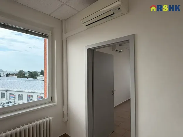 Pronájem kanceláře, Hradec Králové, Koutníkova, 69 m2