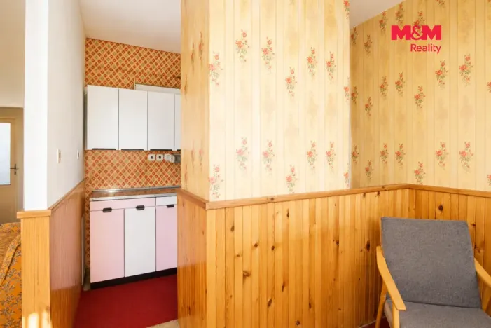 Prodej bytu 3+1, Praha - Prosek, Lovosická, 66 m2
