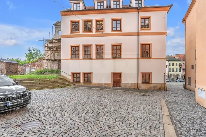 Pronájem kanceláře, Hradec Králové, Malé náměstí, 119 m2
