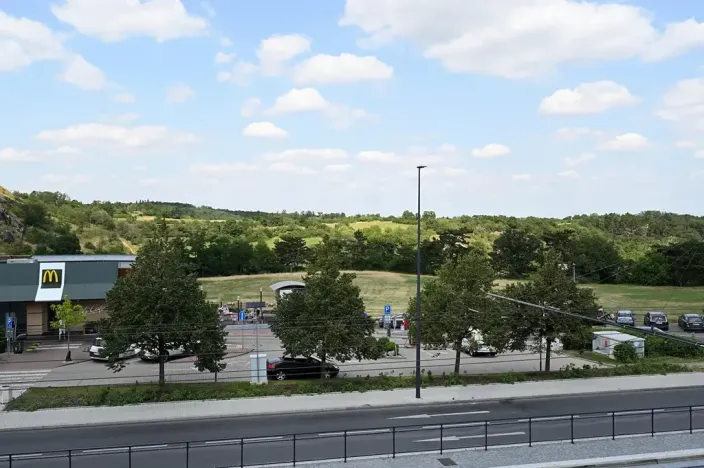 Pronájem bytu 2+kk, Praha - Liboc, Evropská, 56 m2