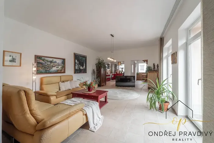 Prodej rodinného domu, Lety, Sokolská, 265 m2