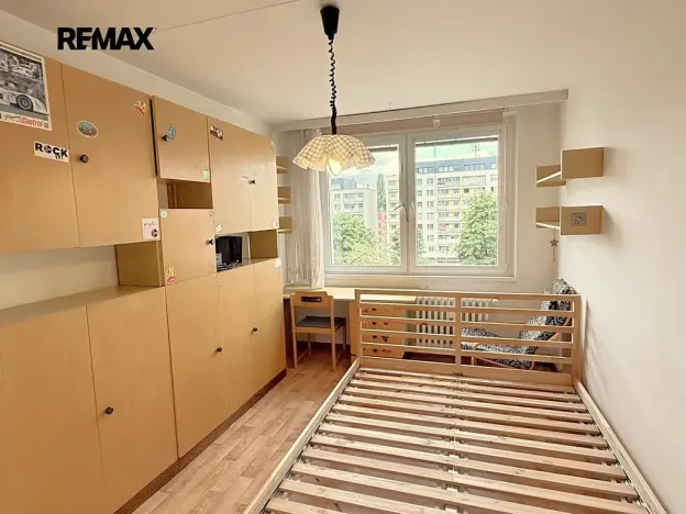 Pronájem bytu 3+1, Praha - Žižkov, Jeseniova, 73 m2