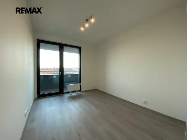 Pronájem bytu 2+kk, Praha - Modřany, Komořanská, 53 m2
