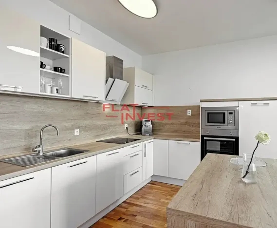 Pronájem bytu 3+kk, Praha - Holešovice, V přístavu, 99 m2