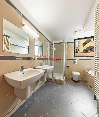 Pronájem bytu 3+kk, Praha - Holešovice, V přístavu, 99 m2