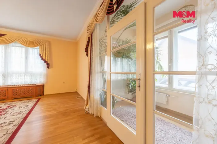 Prodej rodinného domu, Uherské Hradiště, U Stadionu, 300 m2