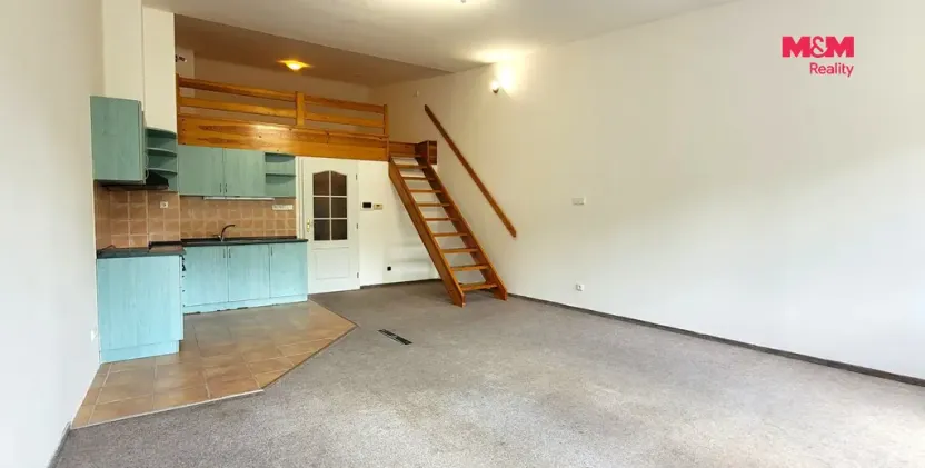Pronájem bytu 1+kk, Smržovka, náměstí T. G. Masaryka, 40 m2
