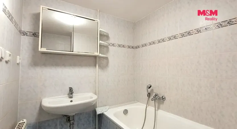 Pronájem bytu 1+kk, Smržovka, náměstí T. G. Masaryka, 40 m2