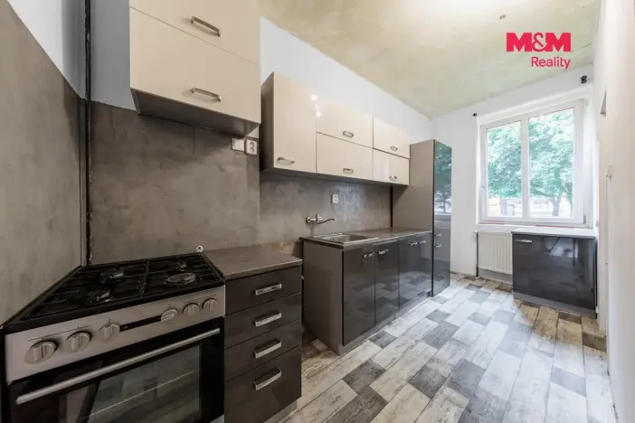 Prodej činžovního domu, Karlovy Vary - Dvory, 1. máje, 384 m2